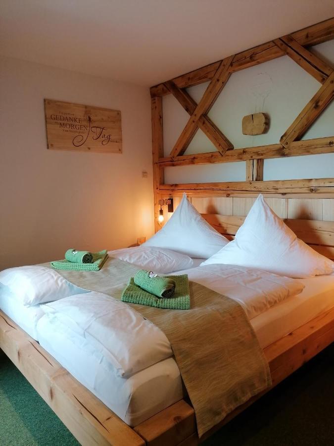 Landgasthof Plohnbachtal UG Lengenfeld  Buitenkant foto
